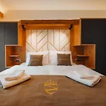 Menart Estate Apartma *