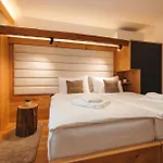 Menart Estate Apartment Cerklje na Gorenjskem