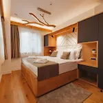 Apartment Menart Estate