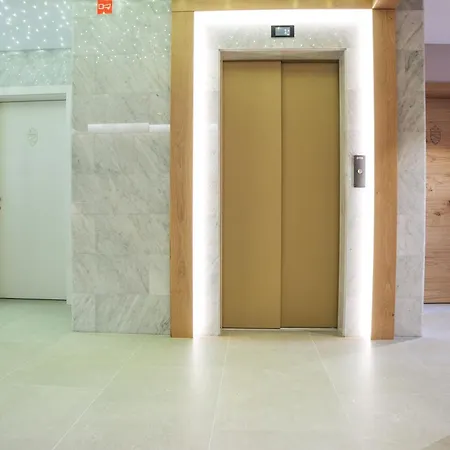 Menart Estate Appartement *