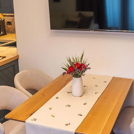 Apartment Menart Estate