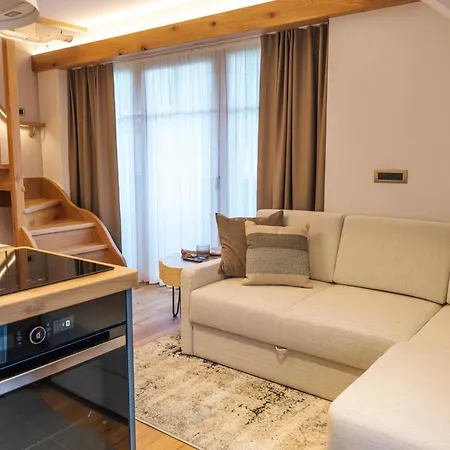 Menart Estate Apartment *