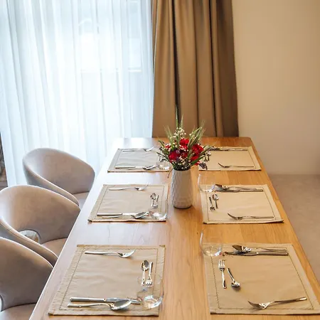 Menart Estate Apartment *