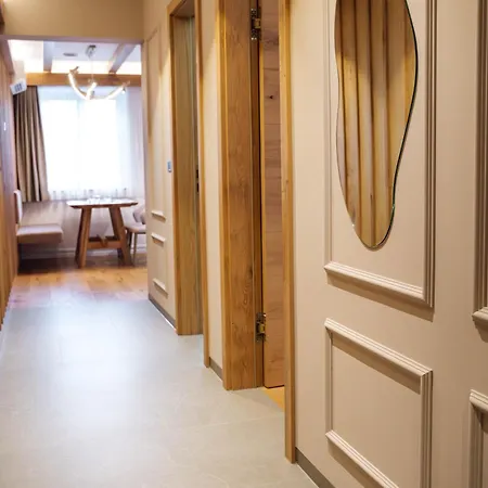 Menart Estate Appartement *