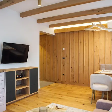 Apartamento Menart Estate *