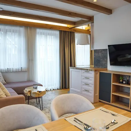 Menart Estate Apartment Cerklje na Gorenjskem