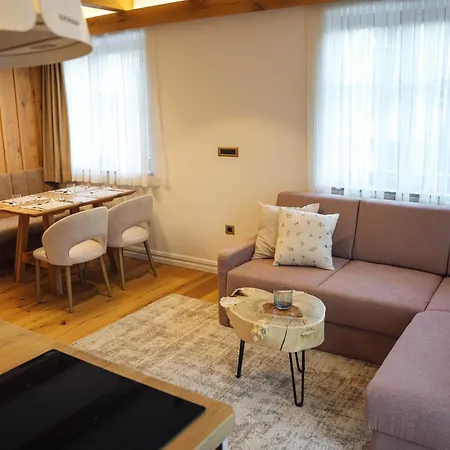 Menart Estate Cerklje na Gorenjskem