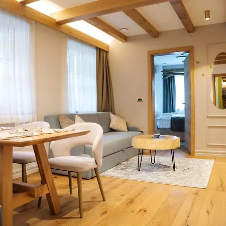 Apartment Menart Estate