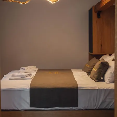 Menart Estate Apartamento Cerklje na Gorenjskem