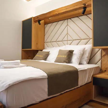 Menart Estate Apartamento *