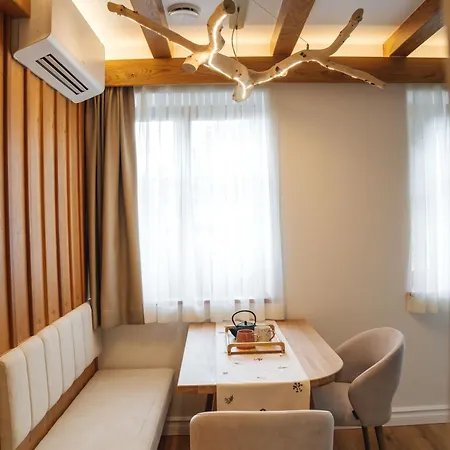 Menart Estate Apartamento *