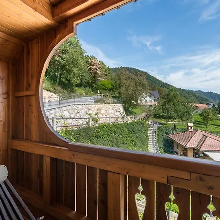 Menart Estate Cerklje na Gorenjskem