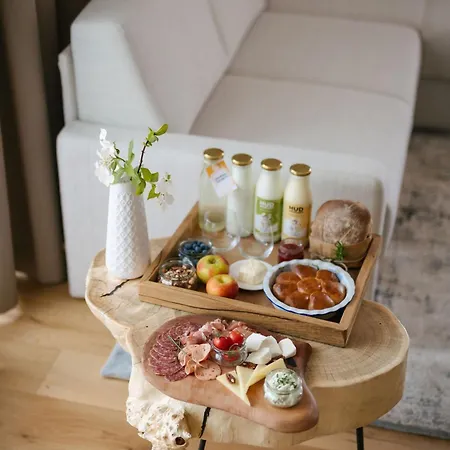 Menart Estate Daire Cerklje na Gorenjskem