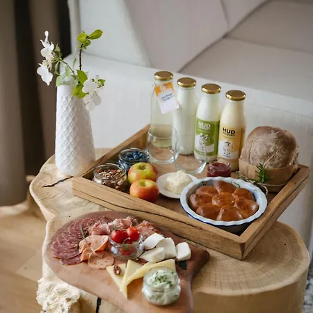 Menart Estate Appartement *