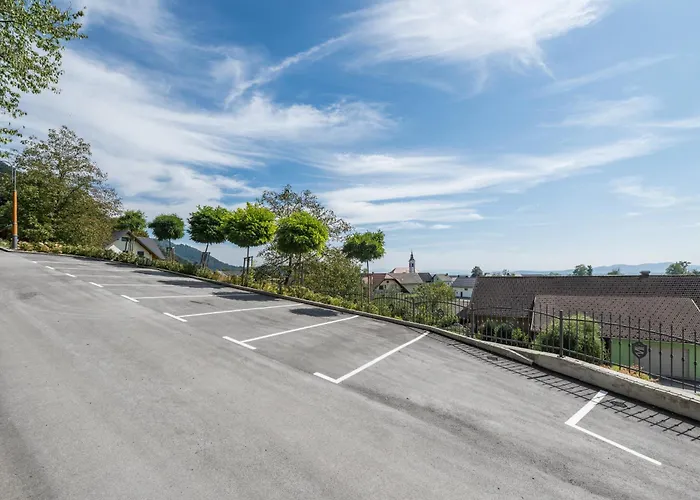 Menart Estate Apartment *