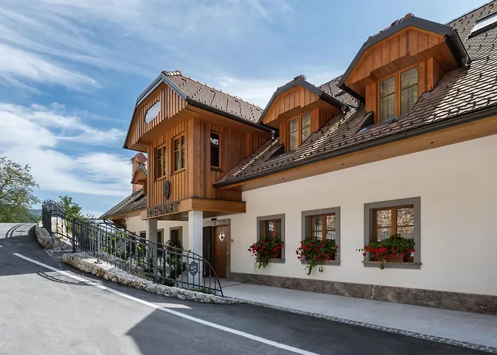 Menart Estate Appartement *