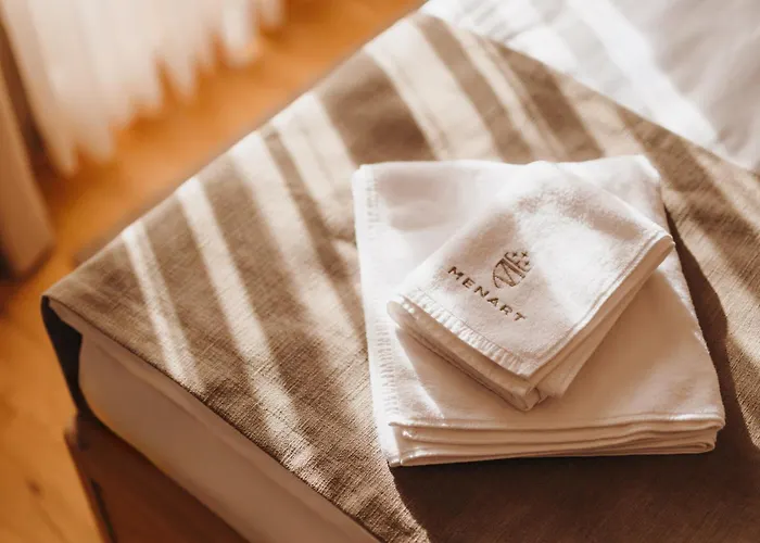 Menart Estate Appartement *