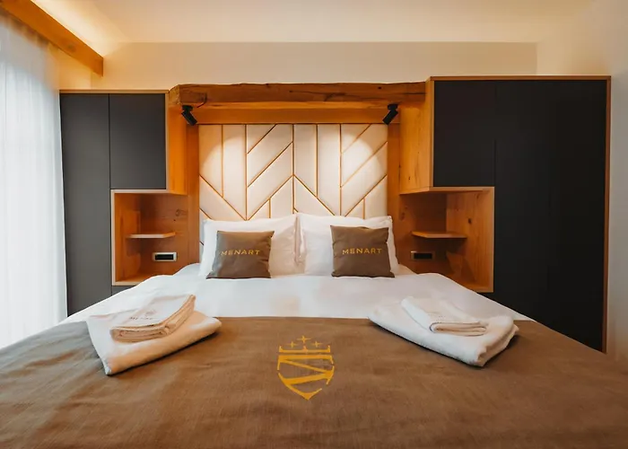 Menart Estate Appartement *